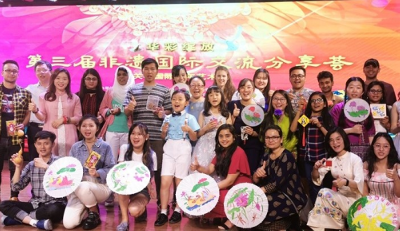 北京：一座文化的交流与碰撞之城